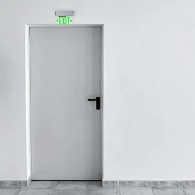 لوحة مخرج طوارئ LED بإضاءة جانبية (لوحة من الأكريليك والبلاستيك بتصميم أنيق بـ 5 لمبات خضراء)